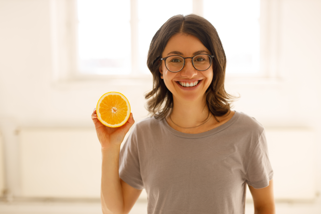 Kristin Kunath mit Orange